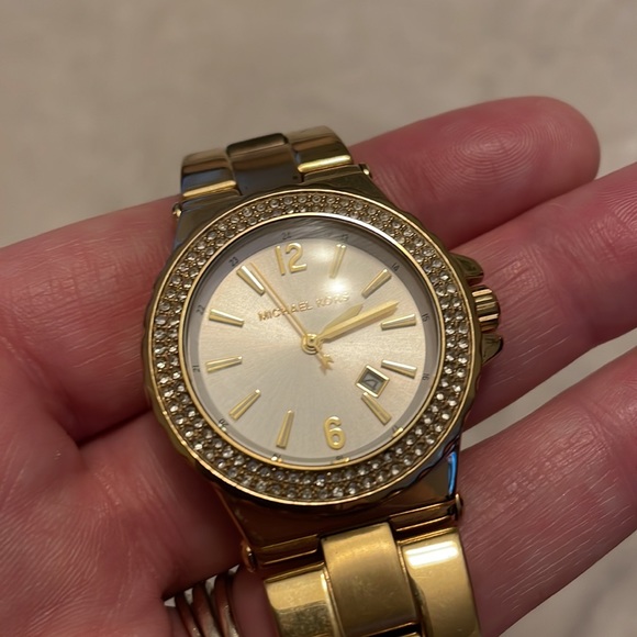 Micheal Kors watch - Picture 5 of 5